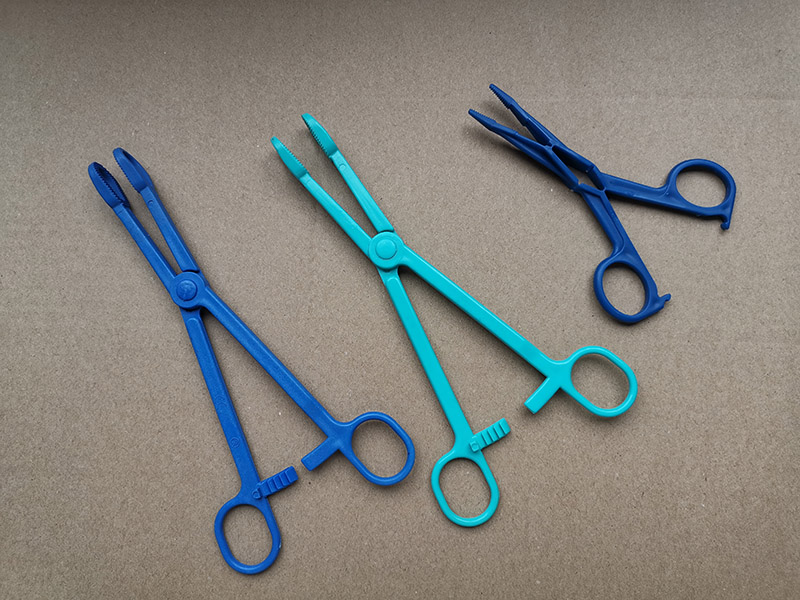 Disposable surgical clips